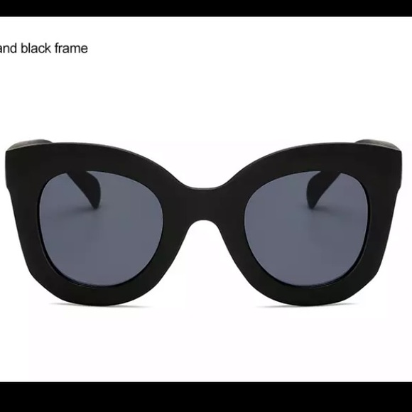 🆕 Thick Frame Cat Eye Sunglasses - Picture 2 of 4